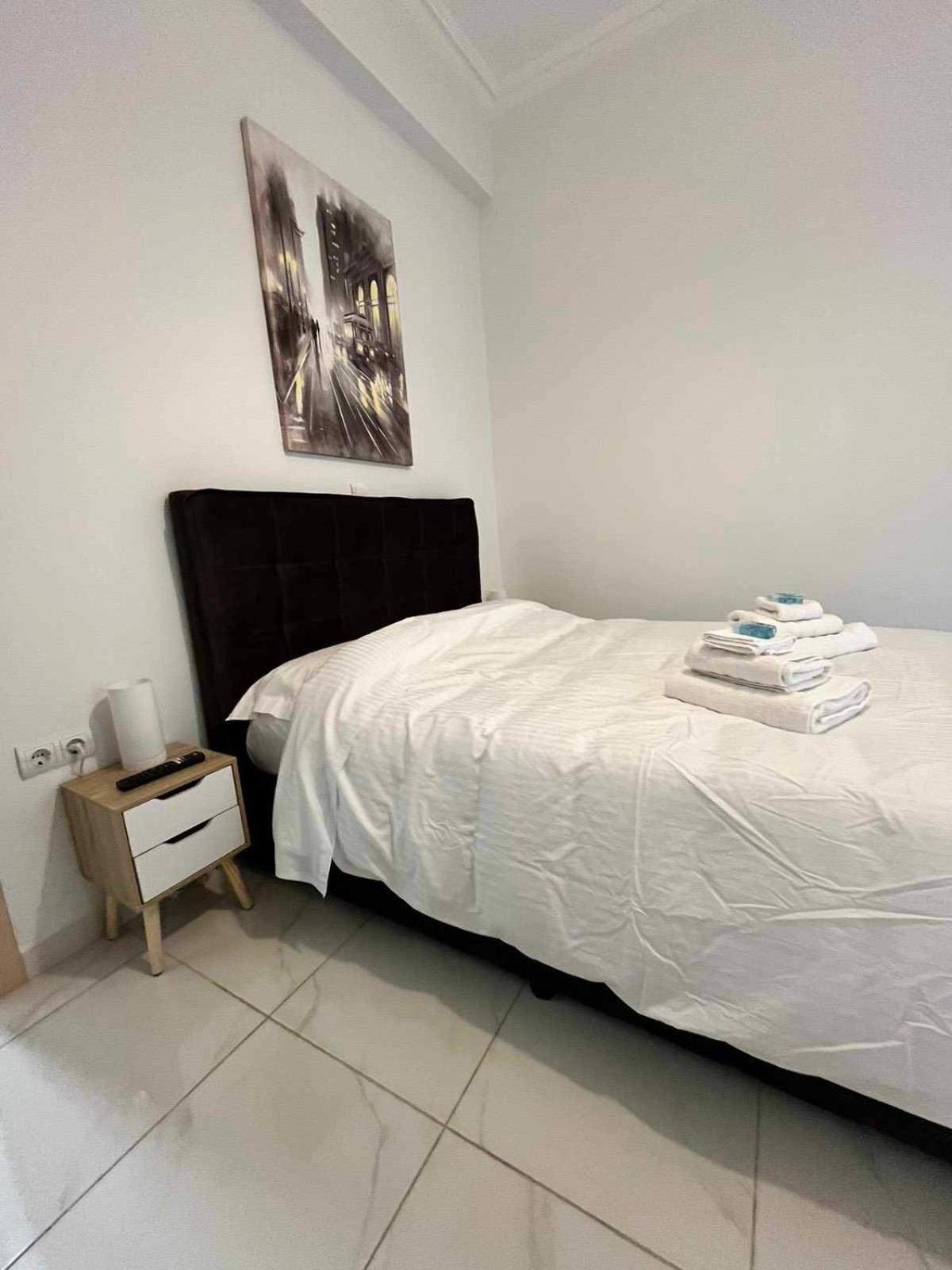 Elegant & Modern Apartment Near To Athens Riviera Piraeus Luaran gambar